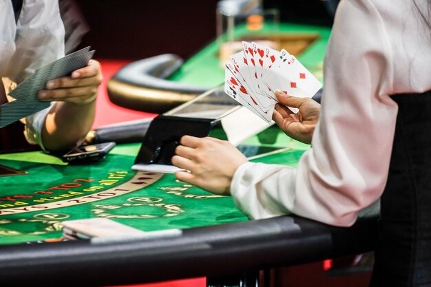 Live Texas Poker table with professional dealer on gacor88 login